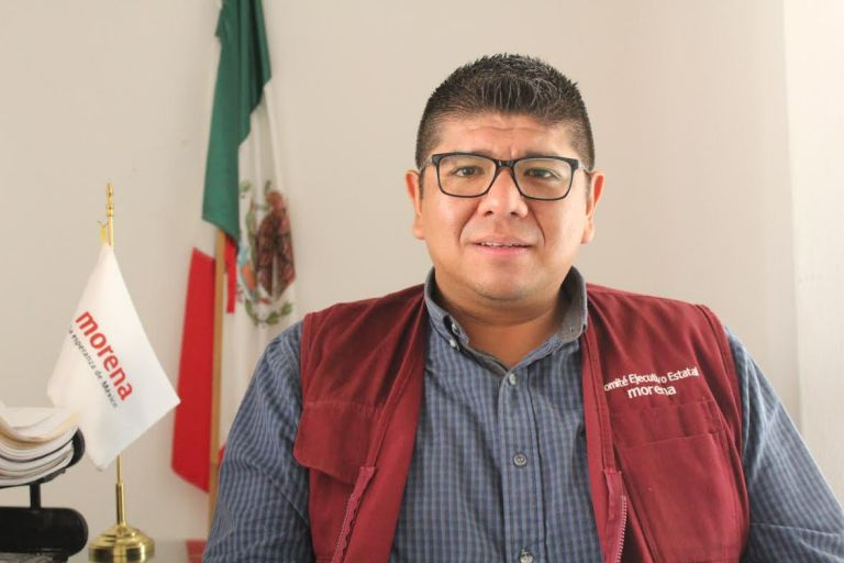 Existe voluntad política, propositiva y constructiva para consolidar a Morena: César Aquino
vozdelsur.com.mx/2020/07/16/exi…
<a href="/salomonj/">Salomón Jara Cruz</a> 
<a href="/SesulBolanos/">Sesul Bolaños López</a> 
<a href="/CesarAquinoCruz/">Cesar Aquino Cruz</a> 
<a href="/MORENAOAXACA/">REGNERACION NACIONAL</a> 
<a href="/Mx_Diputados/">H. Cámara de Diputados</a> 
<a href="/lopezobrador_/">Andrés Manuel</a> 
<a href="/HoracioSosaOax/">Horacio Sosa Villavicencio</a> 
<a href="/SusanaHarp/">Susana Harp Iturribarría</a> 
<a href="/oswaldogarciaj/">Oswaldo García Jarquín</a>