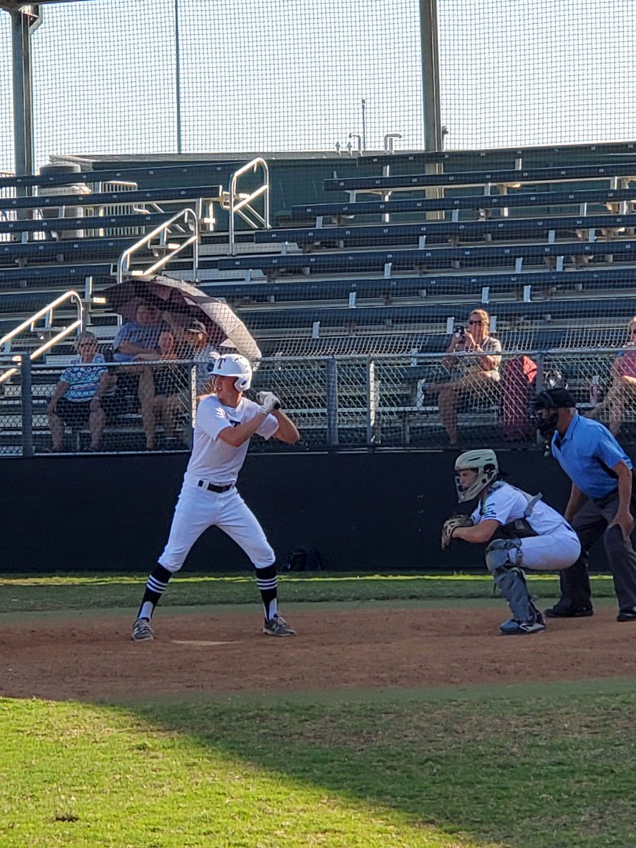 Tfranco78613's tweet photo. If #bigtony is batting you know he's getting on base #OBPleader
@connor_kess https://t.co/35dnxeK9Vu