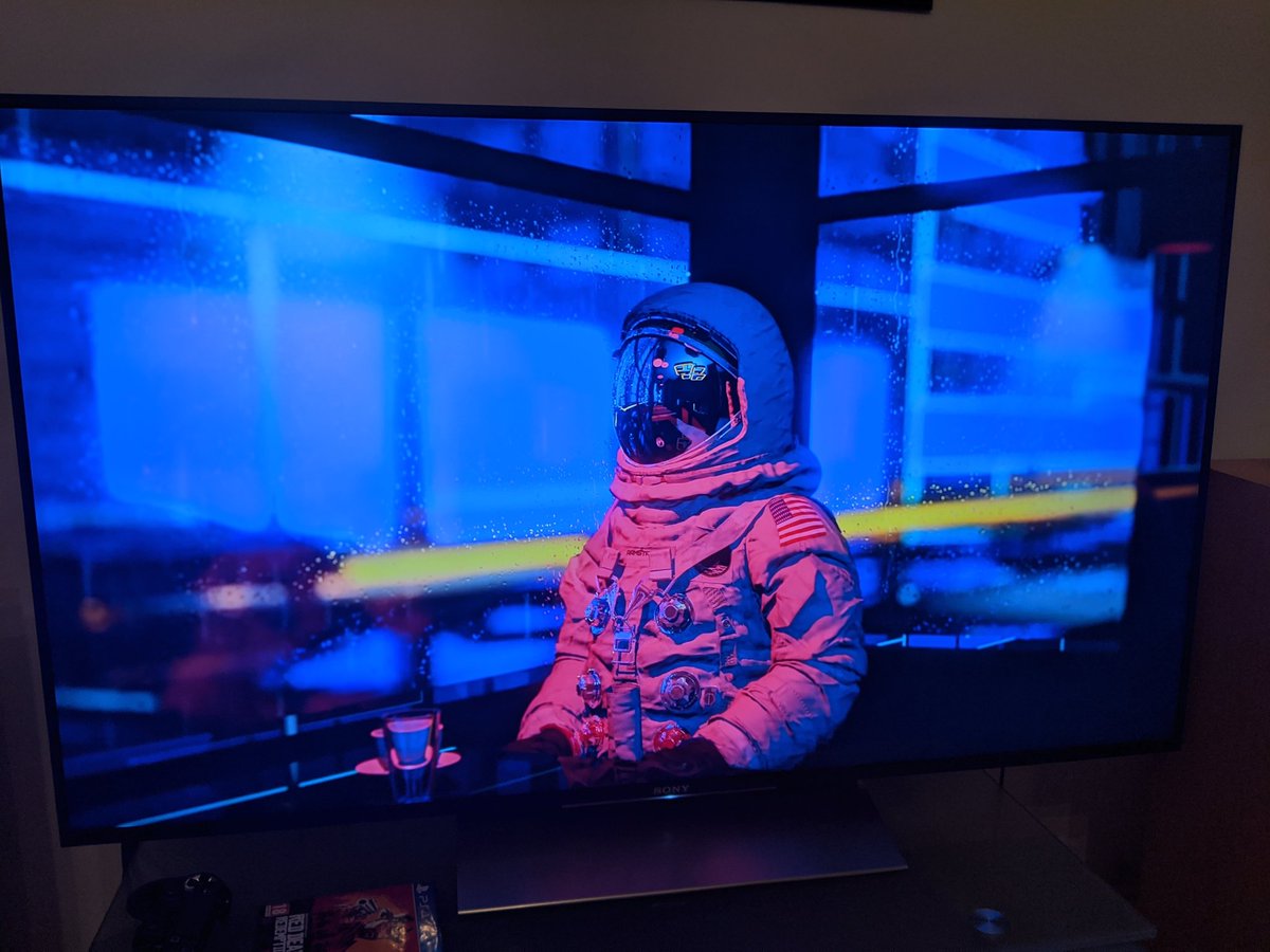 bitcoin_buble's tweet photo. Such fun recording tonight. Live shot of @crypto_beak #SocialDistancing #dogecoin #DOGE #tothemoon https://t.co/csUjbYh1zX