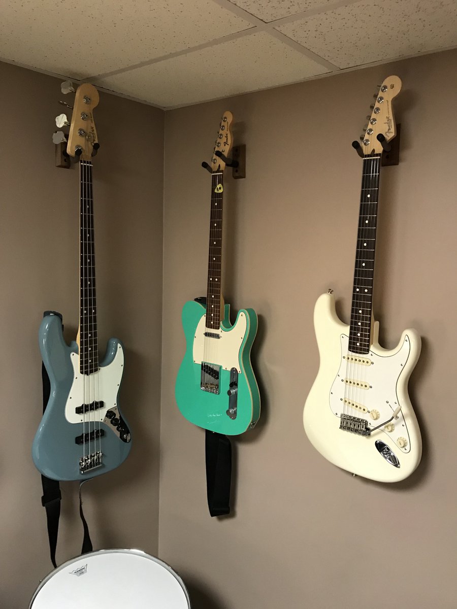 JosephMirabile2's tweet photo. @tmorello #FenderFamily https://t.co/S0Urmh1Nt0