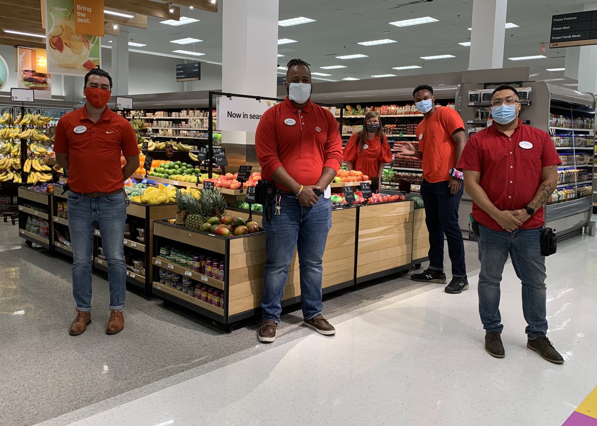 Always a good day when you get to celebrate w/a proud group of leaders! 🙌🏻 Way to go <a href="/fredoface86/">Alfredo Morales</a> &amp; team on continuing to find ways to move the business forward.  Nice to spend time w/Intern, Siraj &amp; hear how you’re focused on development! 👏🏻👏🏻#WorkSomewhereYou❤️🎯 #TargetInterns