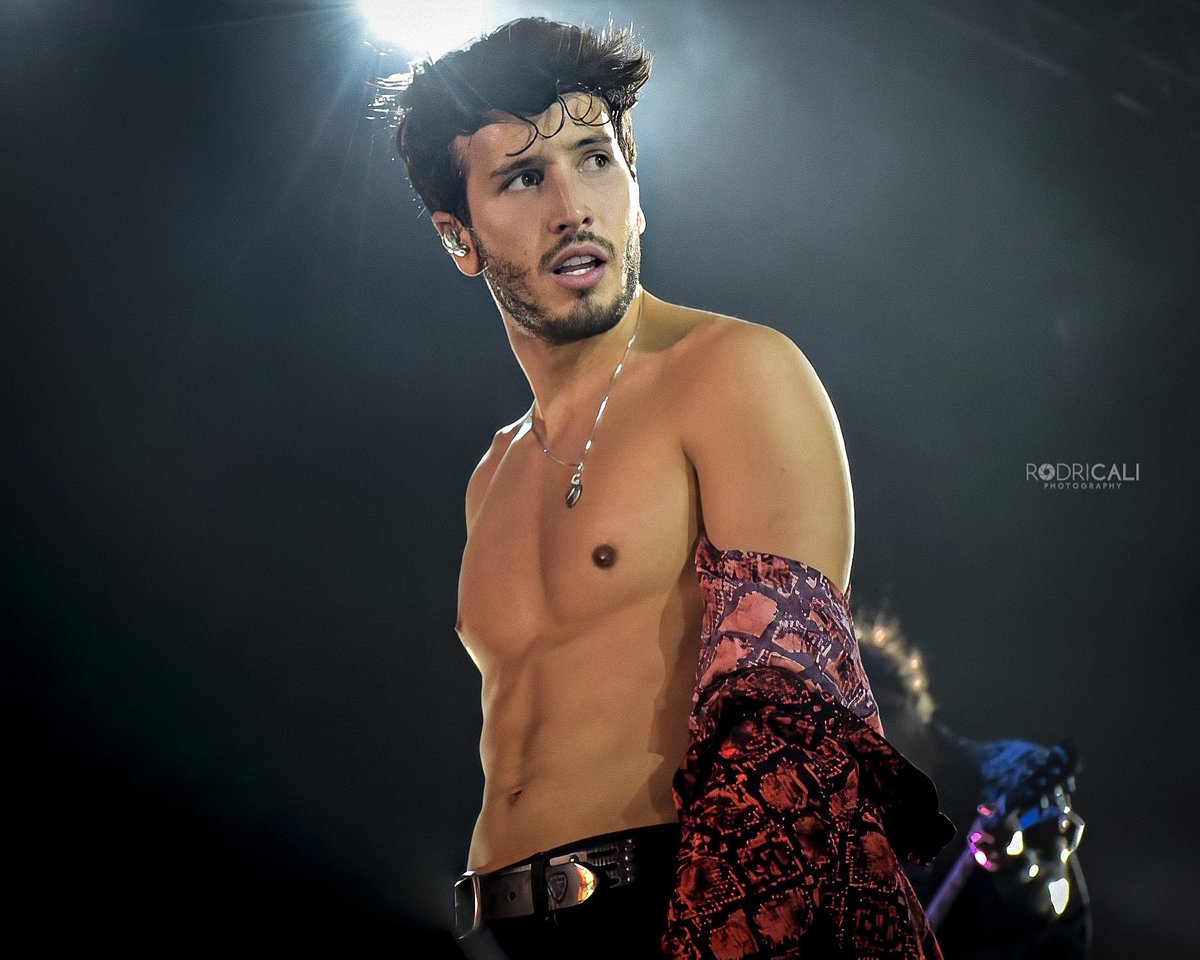 rodricaliph's tweet photo. #tbt @SebastianYatra #yatra  #yatrayatra #sebastianyatra https://t.co/YCYWkYgI2V