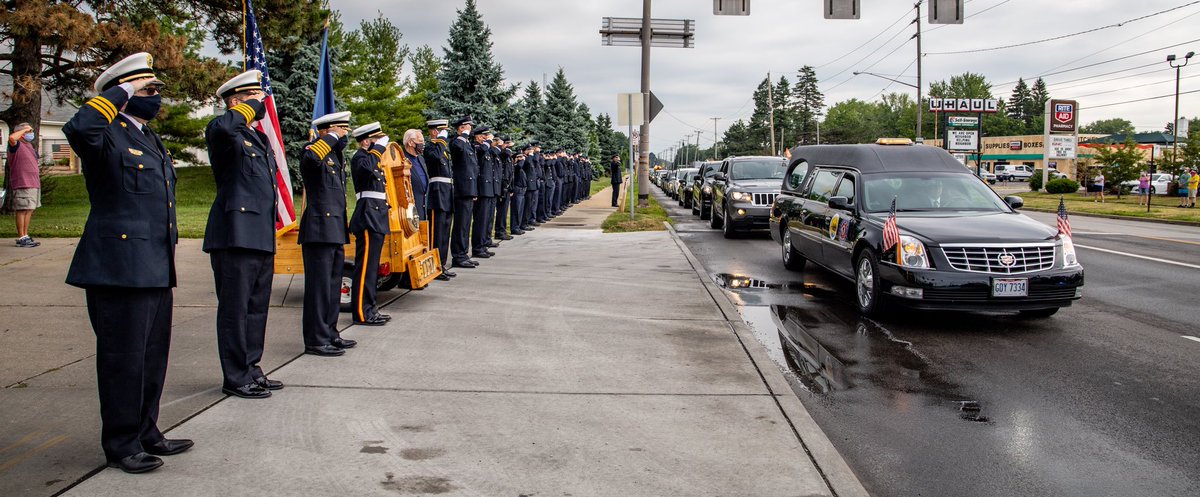 ToledoFire's tweet photo. Today we said goodbye to a #ToledoFire icon, retired AC Schwanzl. -May the road rise up to meet you. May the wind be always at your back. May the sun shine warm upon your face; the rains fall soft upon your fields &amp; until we meet again, may God hold you in the palm of His hand. https://t.co/mTX13B5zq4