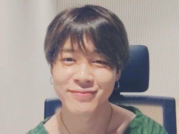 jimins adorable smile ; a soft thread