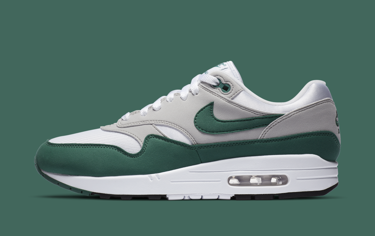 labios Distribución Desconocido JustFreshKicks en Twitter: "LIVE via Nike US Nike Air Max 1 'Evergreen  Aura' =&gt; https://t.co/4A03UrxPsn =&gt; https://t.co/4A03UrxPsn  https://t.co/K8tx1BLvfm" / Twitter