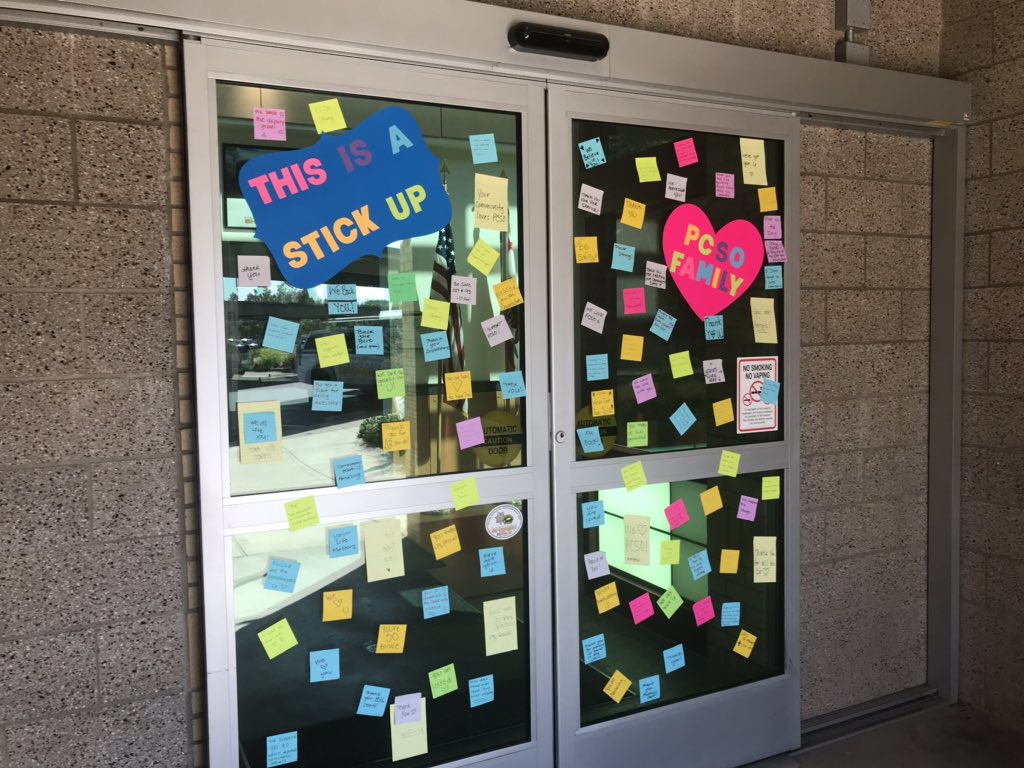 PlacerSheriff's tweet photo. We walked outside to find our Colfax/Loomis substations and the Auburn Justice Center sprinkled with post-its. A local group left positive and encouraging words on the post-its, and it was a welcome sight to see for many of our deputies. https://t.co/zM9nzNfj8x