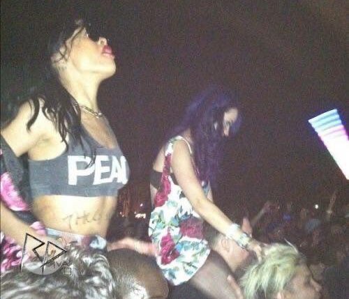 Rihanna & Katy en Coachella, 2012. Simplemente iconico si me preguntan.