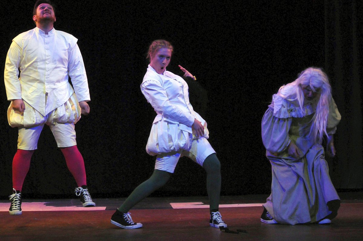 genesians's tweet photo. For #FlashbackFriday let's take a look back to the production on our stage this week in 2015, #TheCompleteWorksOfWilliamShakespeare(Abridged) by #AdamLong, #DanielSinger, and #JessWinfield after #WilliamShakespeare directed by #TomMassey! π https://t.co/WQ0eD29MgE
