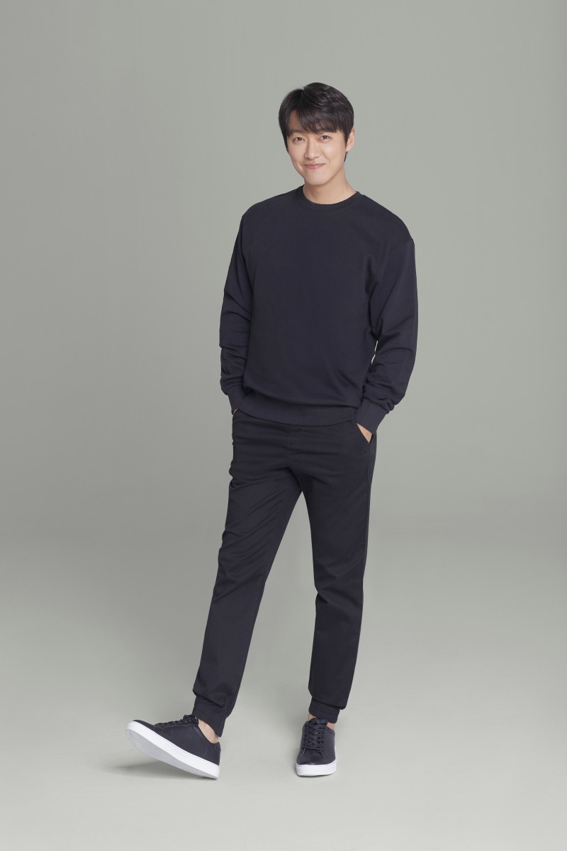 namkoong_min's tweet photo. 남궁민 배우님 팬들을 위한 스파오 20SS 국민상품 화보 (출처 : 스파오 S.. | 블로그) https://t.co/9JYd73AuA5 https://t.co/RVNjIpSfa0