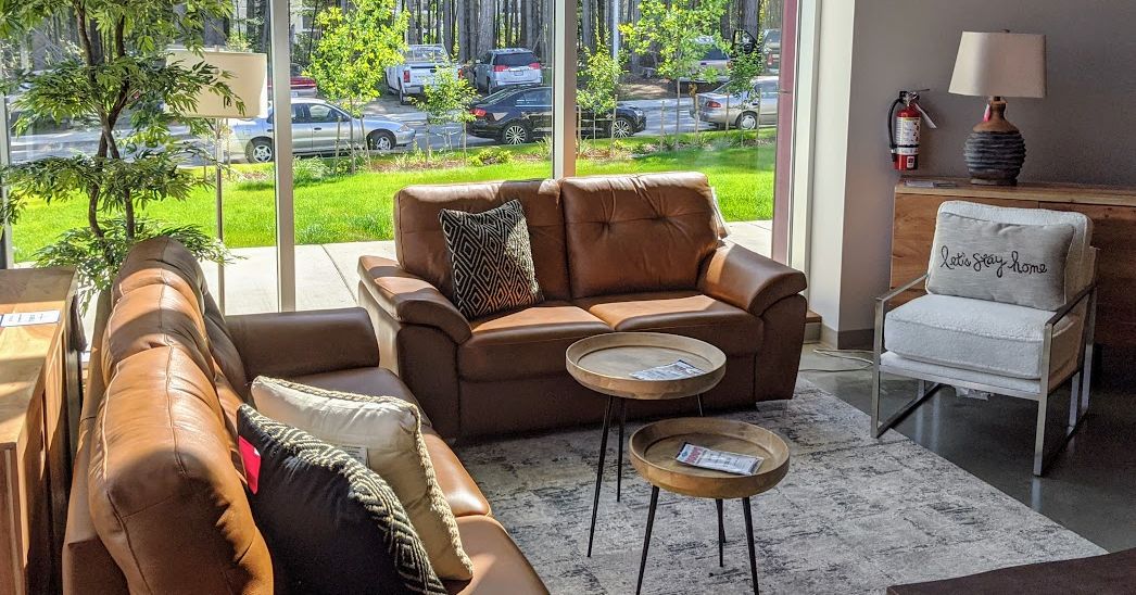 DoddsFurniture's tweet photo. WOW! Here's your first look inside Nanaimo's all-new @DoddsFurniture at 4900 Uplands Drive. Photos courtesy Nanaimo Photography's Todd Wasylyshyn #YCD #NanaimoChamber #917CoastFM #NanaimoNewsBulletin #1069TheWolf #NanaimoNewsNow #1023TheWave #DecorateWithDodds https://t.co/IzqFVGNFUu