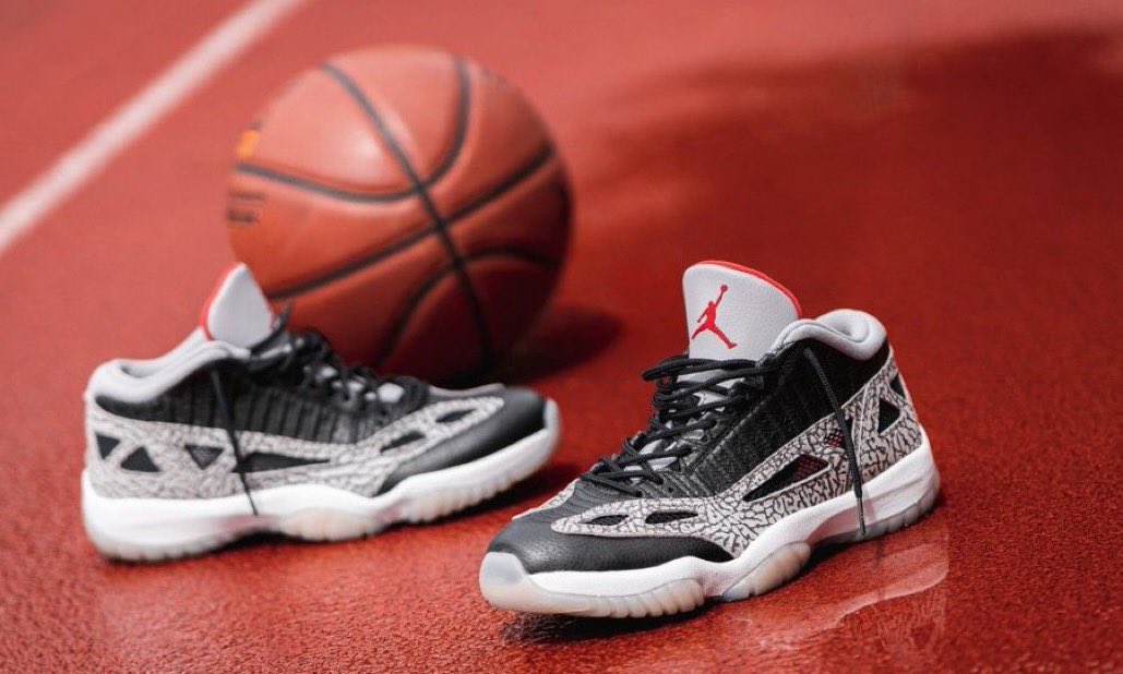 jordan 11 ie on feet