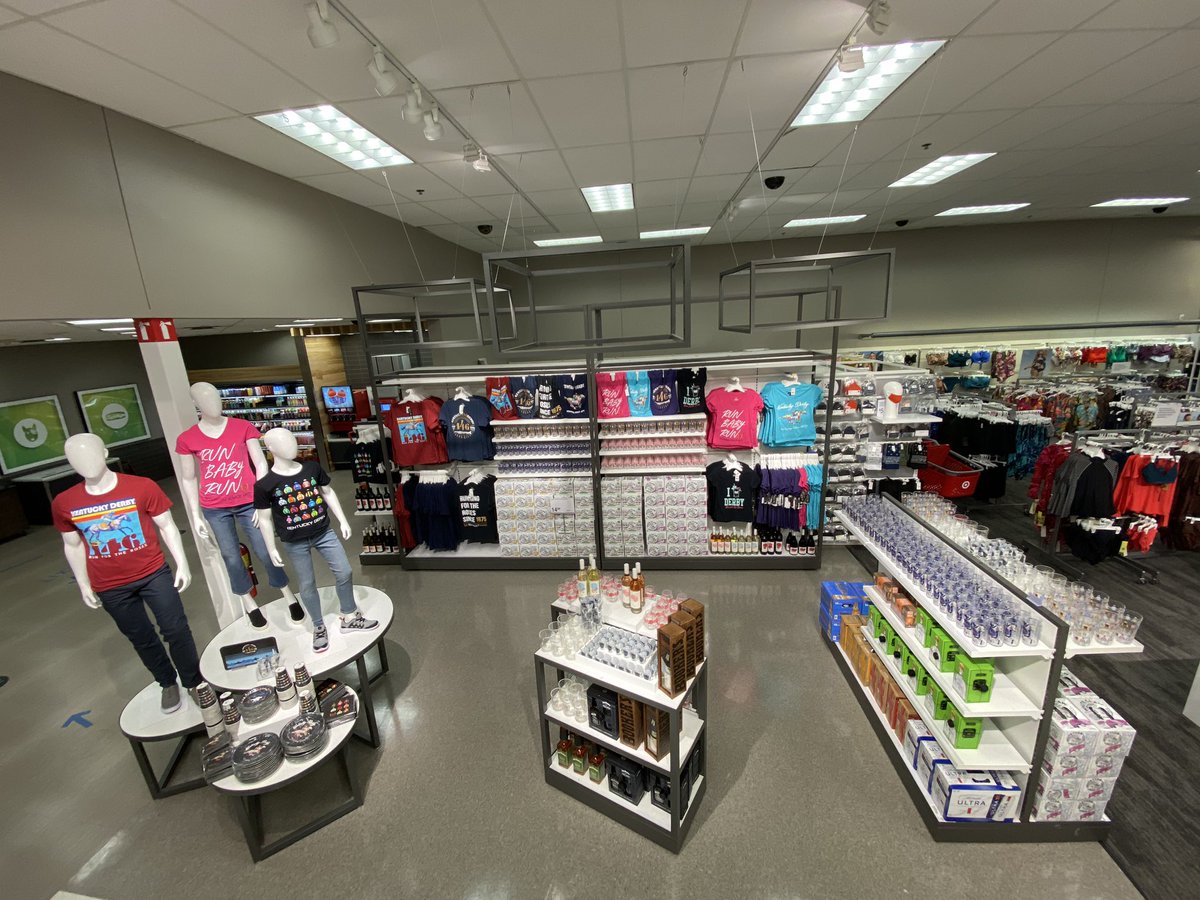 ZGallo's tweet photo. However you choose to celebrate, make #780 your #DerbyDestination2020 
Special thanks to @stevenpoynter13 for your excellent VM fill-in support! Spectacular work!
#kentuckyderby #target @KelleyHeller12 @tfarmer216 https://t.co/RMgwMczXyP