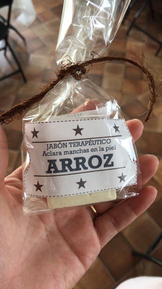 AlAtlacomulco's tweet photo. ¿Buscas hidratar y aclarar tu rostro? Las propiedades del arroz te ayudarán a cuidar tu piel; los jabones de @BrecaVerde procuran las propiedades terapéuticas de sus ingredientes. #Al_natural_Atlacomulco los tiene para ti. https://t.co/wRNoTnp3HB