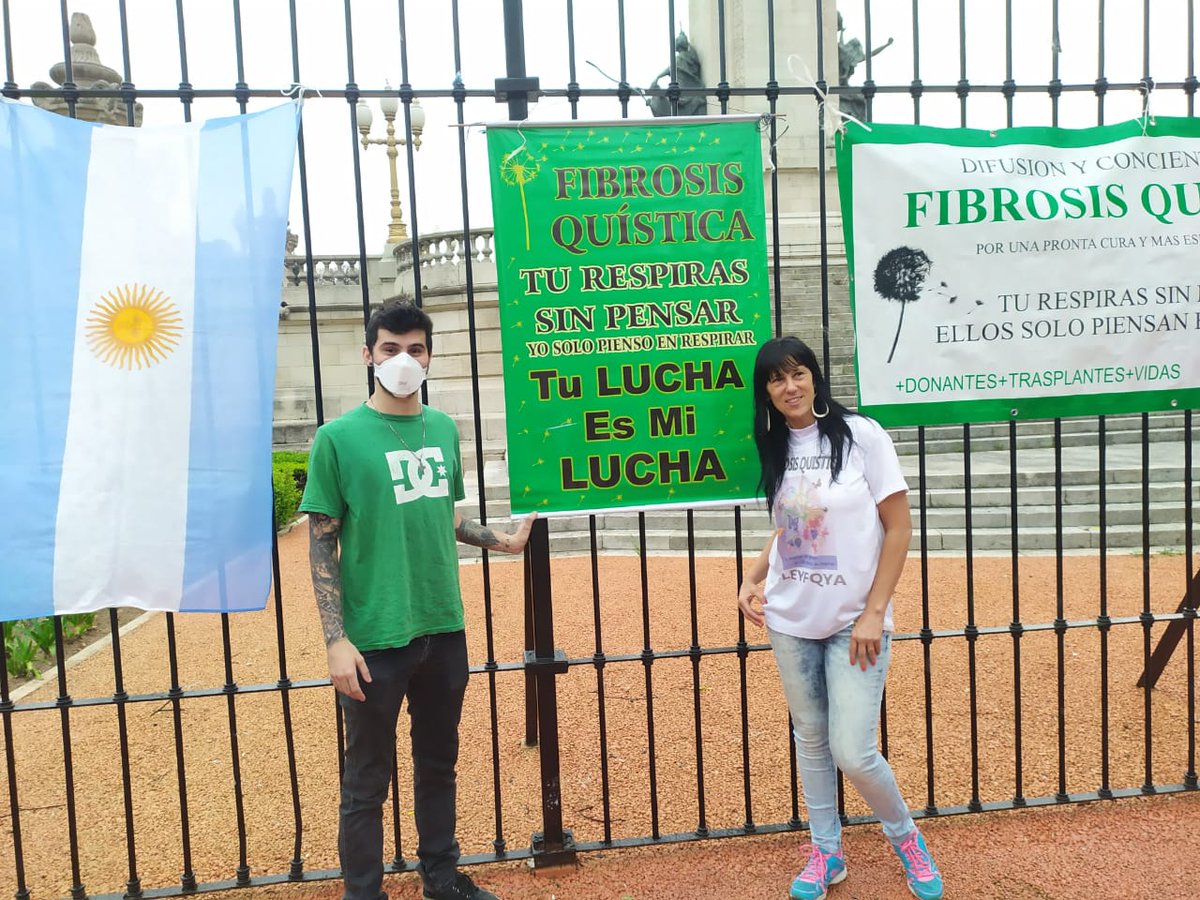 las familias son un rol importante y un sosten de amor 💚
#FAMILIAFQ
#sialaleyFQ 
#FibrosisQuistica 
<a href="/norabar/">Nora Bär</a> <a href="/andykusnetzoff/">Andy</a> <a href="/dariobarassi/">dario barassi</a> <a href="/mrussocoroman/">Matías Russo Coroman</a> <a href="/prolesteban/">Esteban Prol</a> <a href="/BENITOfz/">BENITOfernandez</a> <a href="/alferdez/">Alberto Fernández</a> <a href="/sebawainraichok/">Sebastián Wainraich</a> <a href="/verolozanovl/">VL 💚 🏳️‍🌈 🇦🇷</a> <a href="/fbertotti/">florenciabertotti</a>