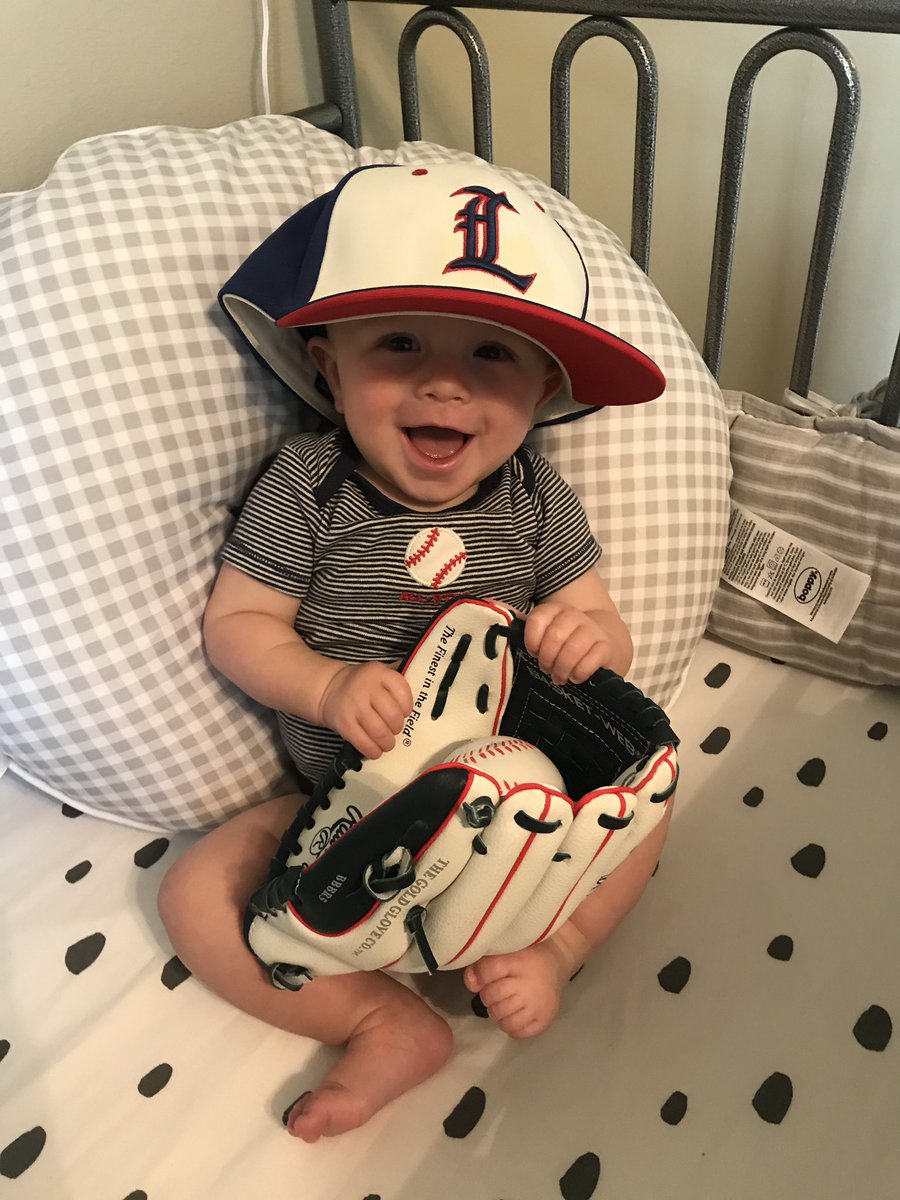 brett_wilhelm1's tweet photo. He’s ready Coach! @CoachBlackwood #classof2042 #hashismommasarm https://t.co/gxX2jEp2oI