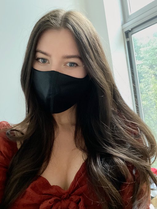 mask on ✨ mask off https://t.co/WE3jU4SUQQ