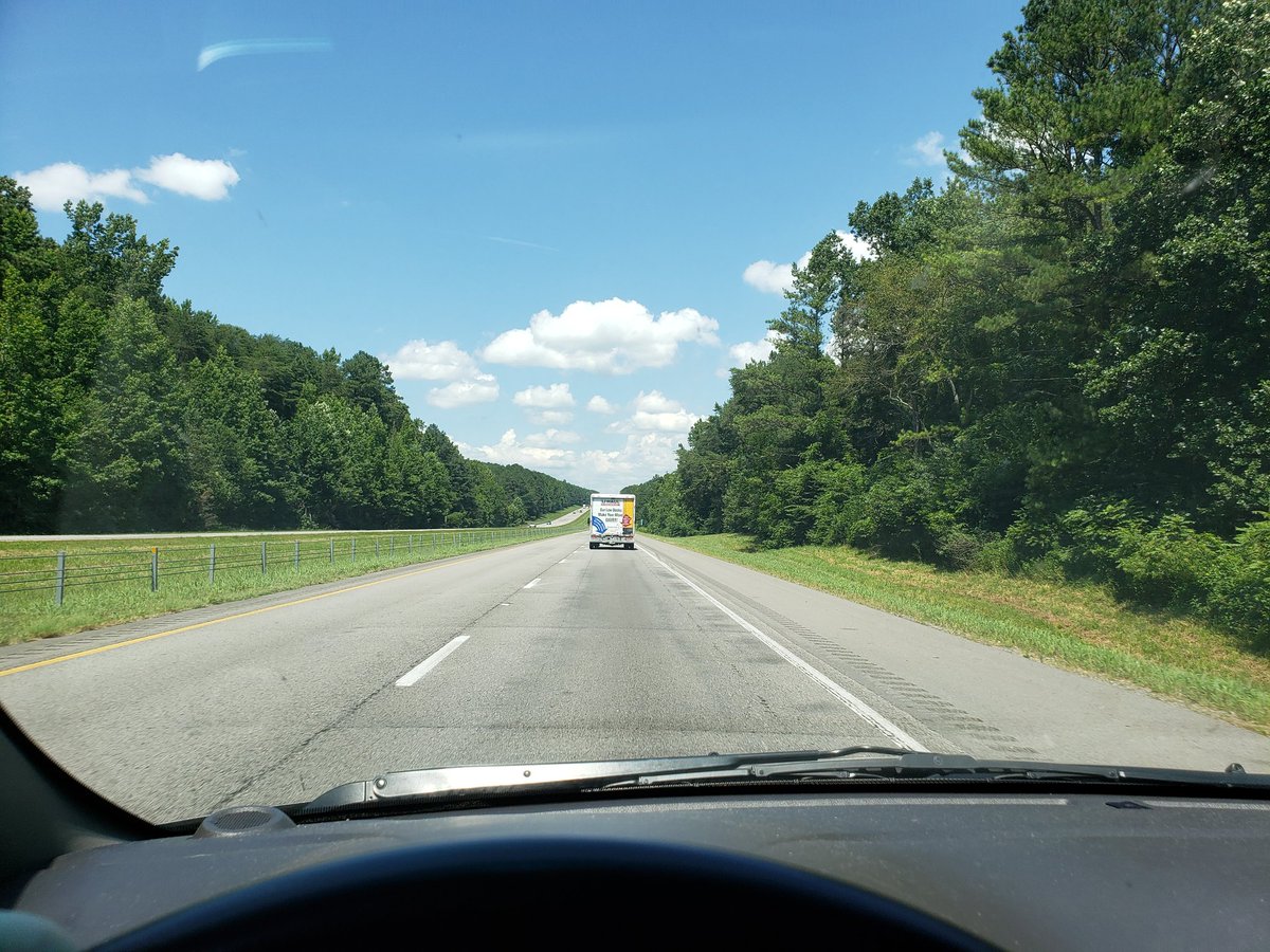justjennylane's tweet photo. This is the drive that never ends.... https://t.co/hrlcxt9UB9