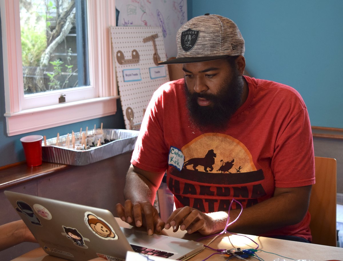 MakerEdOrg's tweet photo. Today is the last day to register for our online #MakerEdApproaches workshop! We're here to help you plan a #MakerEd activity, support deep conversations about educational #equity, and more. Attend from anywhere - no travel required. Learn more: https://t.co/SLAhEEgO10 https://t.co/KXUD0rAXFH