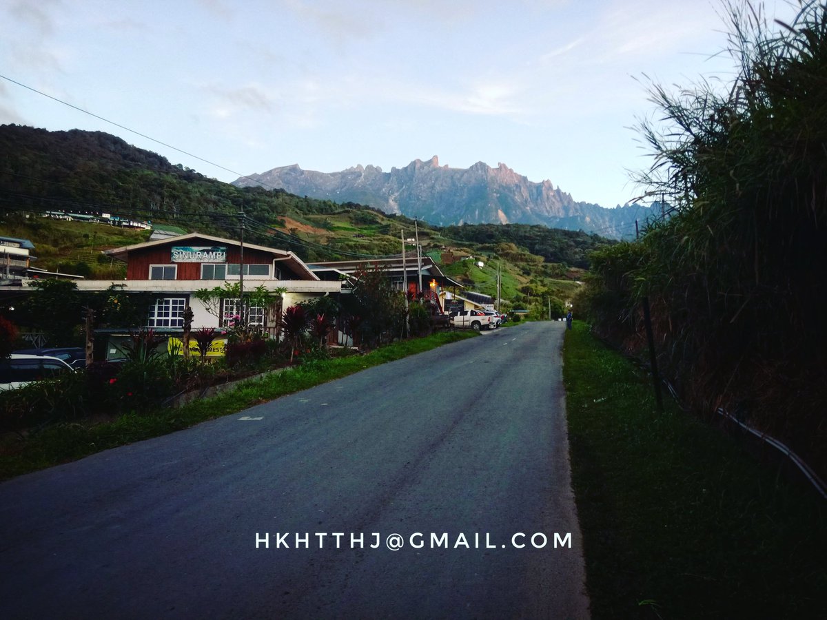 Take a minute.
Do nothing for one minute &amp; feel it.
#meliputi #goodmorning #mountainview #MountKinabalu #kinabalumountain #kinabalusabah #hanyadisabah #sabahtanahairku #alhamdulillah #muhasabah #gunungkinabalu #kundasangsabah #sabahbelowthewind