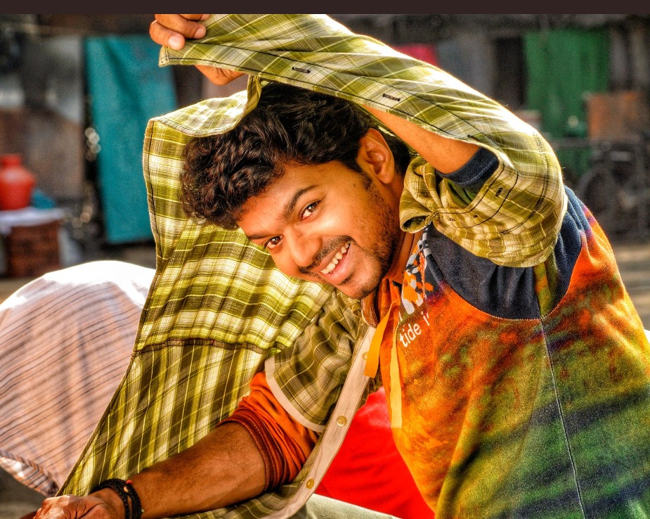 adagoniya's tweet photo. #Master @actorvijay Friday 💕 Good Morning Nanbas😍Hot Water,Stay Fit, Stay Safe 🙏தாம் தக்க தீம் தக்க தைய தக்க கூத்து நீயில்ல நானில்ல நாமுண்ணு மாத்து.ஒண்ணு ரெண்டு மூனு எண்ணுவதற்குள்ளே ,ஓடி போகும் காலம் நிற்காதே.சுற்றி வரும் பூமி சுற்றிவிடும் முன்னே சூரியனை தொட்டுவிடலாம் அதாலே🤫 https://t.co/RnCEjo5TeS