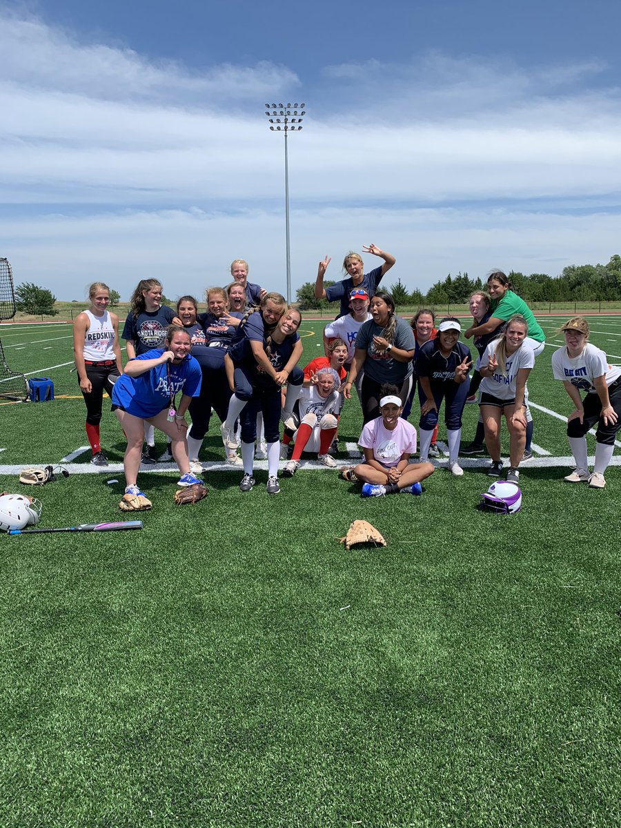 2 camps. 2 days. 30 different athletes. 5 amazing current athletes to help. It has been a great 2 days having these kids on campus and getting to PLAY. 
•
•
•
#GoBeaverNation