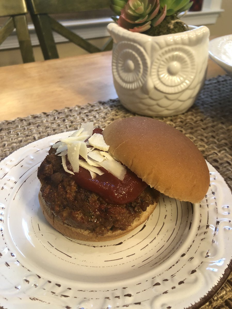 gracegathereat's tweet photo. Meatloaf burgers for the win!  I watched Sunny Anderson make these burgers on The Kitchen this past weekend, I’ve been dying to make them ever since!  They were amazing! #gracegathereat #grilling #sunnyanderson #foodnetwork #thekitchen #foodblogger #women #quickrecipes #goodeats https://t.co/SzaZ73Mt3B