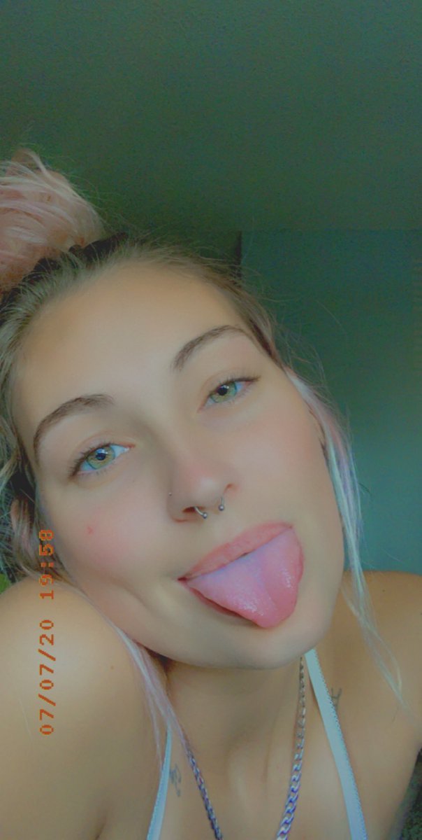 JordanStringfi1's tweet image. Loving myself 🤍🖤