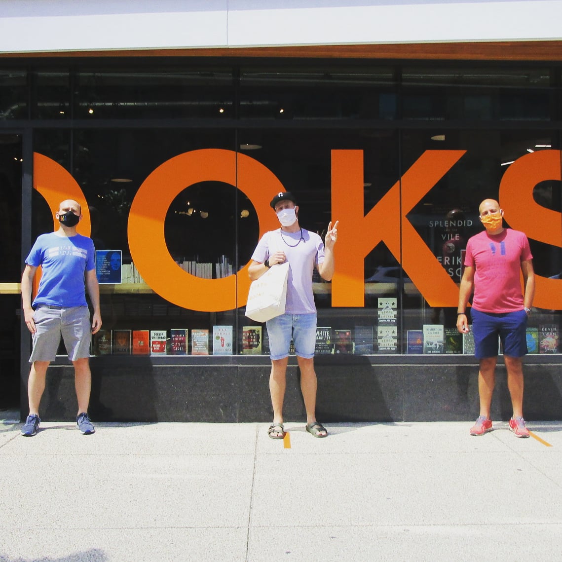 solidstatedc's tweet photo. Thanks @whatwoulddoodo! It was great to have you at the store today, even from 6' away 🧡📚⚾️ #gonats https://t.co/C19KzcFKlk