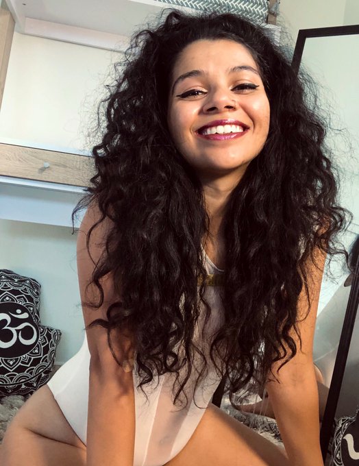 🤍🤍🤍 https://t.co/ZiIsJWPDR3