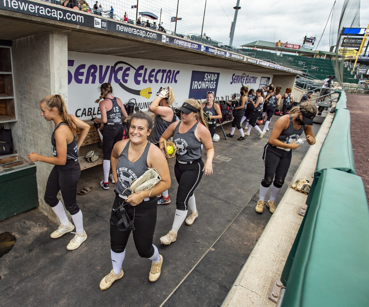 _aprilb_'s tweet photo. Congrats to winners @parklandsball and to runner up @FH_softball in the Lehigh Valley High School Softball Showcase! So much talent in the #LehighValley 
@mcall @KeithGroller @lvvarsity https://t.co/V27gfMDBHR https://t.co/Ebrx2xos3D