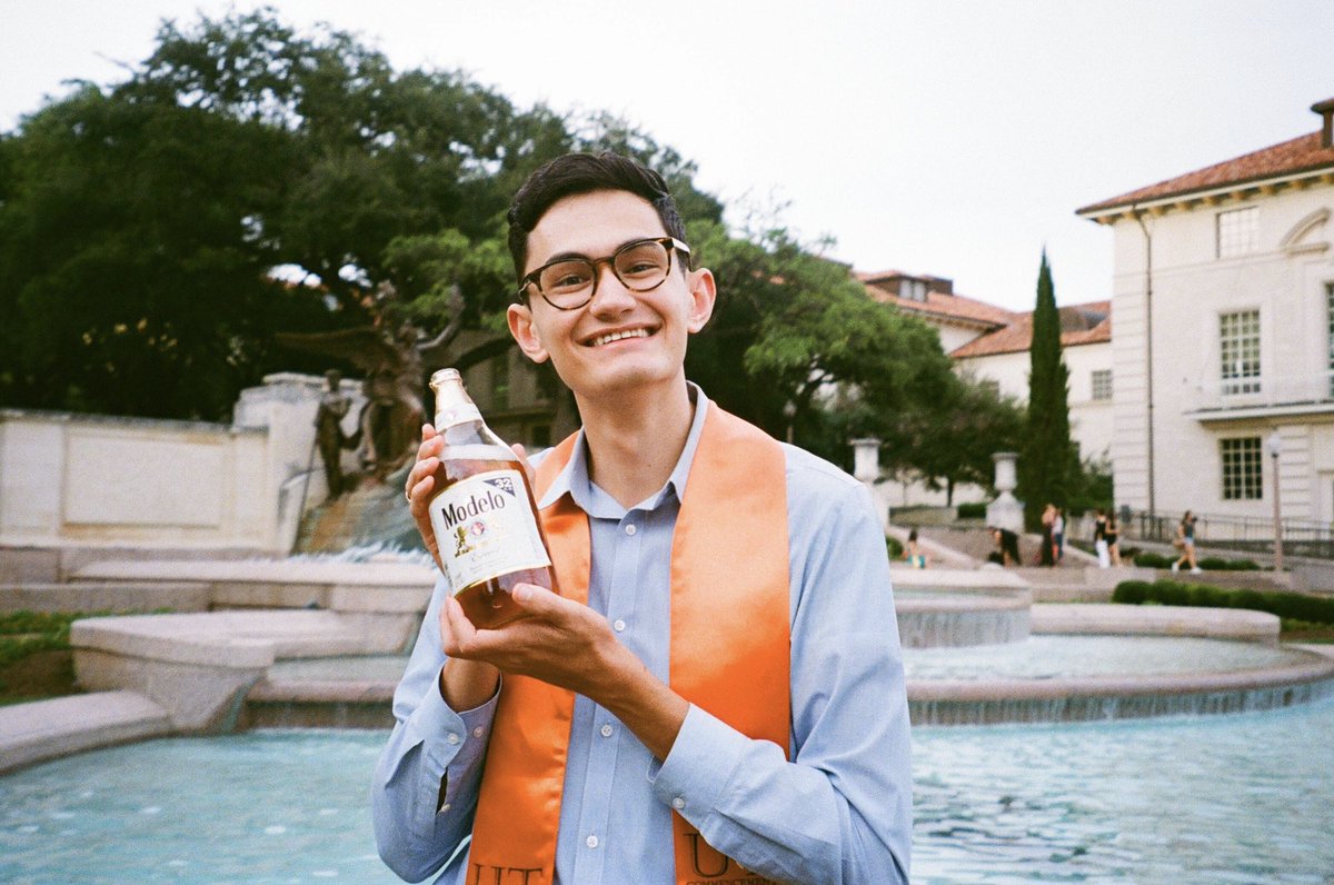 devon_callan's tweet photo. A little late, but I graduated from THE University of Texas at Austin. As sad as I am to leave, I’m forever grateful for all the friends and memories I’ve made here. 

Next up, Ph.D. at UC Santa Barbara! https://t.co/ewiQa9IKDT