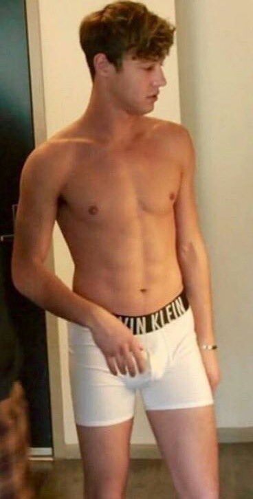 Cameron Dallas bulge.