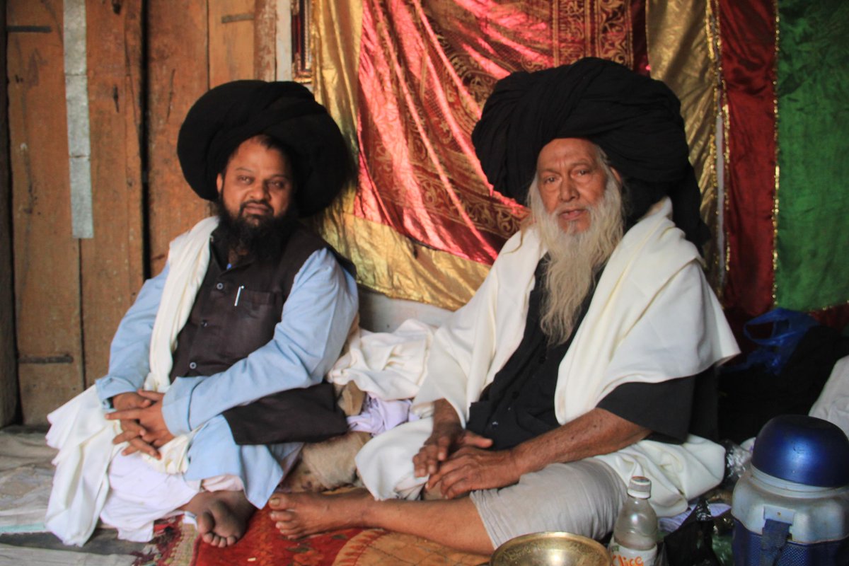 firozeshakir's tweet photo. I have on my own documented #Sufism for over 25 years specially #Rafaees #Madariyyas #QadriRafaeeQalandaris #Banwas #Chishtiya..#Siddis #Warsis #Sabris #Nizamis 
Walked the #chadiyan from Delhi to Ajmer 
Check my Youtube Channel https://t.co/Xy5Jo6vXR3