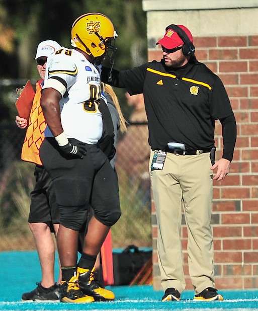 CoachLiamKlein's tweet photo. BIG BIG BIG #ThrowbackThursday for @JosephA22217263  9⃣9⃣ and 7⃣7⃣ #BIGJOE played some DL and OL in his time as an 🦉 He was a 2⃣x @BigSouthSports selection. Always had a smile when he was serving 🥞🥞🥞 #EAT 🍴 #FOUNDATIONBUILDER #GOLDSTANDARDOWL https://t.co/suk9di5dfw