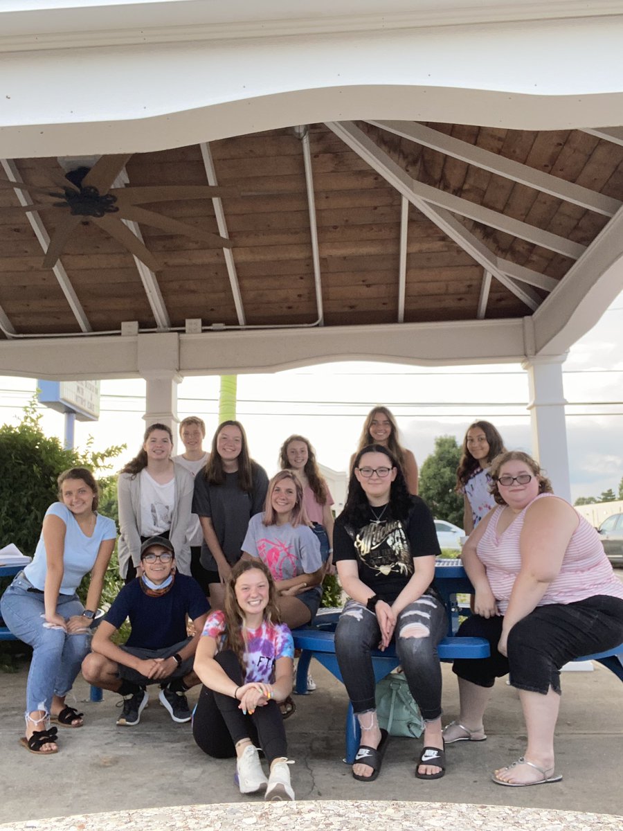 RDMSHS's tweet photo. Our directors had so much fun at Ritters today getting to know one another and brainstorming ideas for the upcoming year! #FTK https://t.co/ugUnjsNxJZ