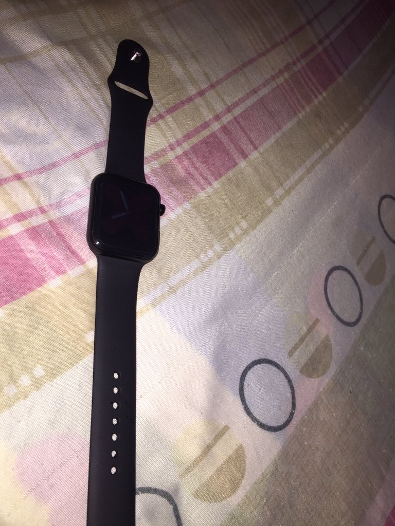 UnickboyO71's tweet photo. My new iwatch😘😘 https://t.co/8RMdJZFgNZ