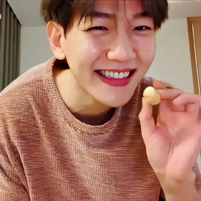 Blover_Hyun's tweet photo. 너아닌가?So cute!
@B_hundred_Hyun https://t.co/XTTShhlXUU