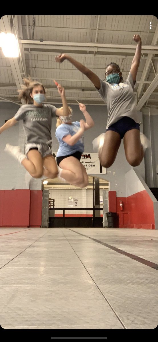 1407Jadac's tweet photo. Workout:100 Push Ups + 1 mile Run-Volleyball: Last day of Camp and Open Gym #rebel10000challenge @rebelvolleyball https://t.co/DLRWlRqJ3U