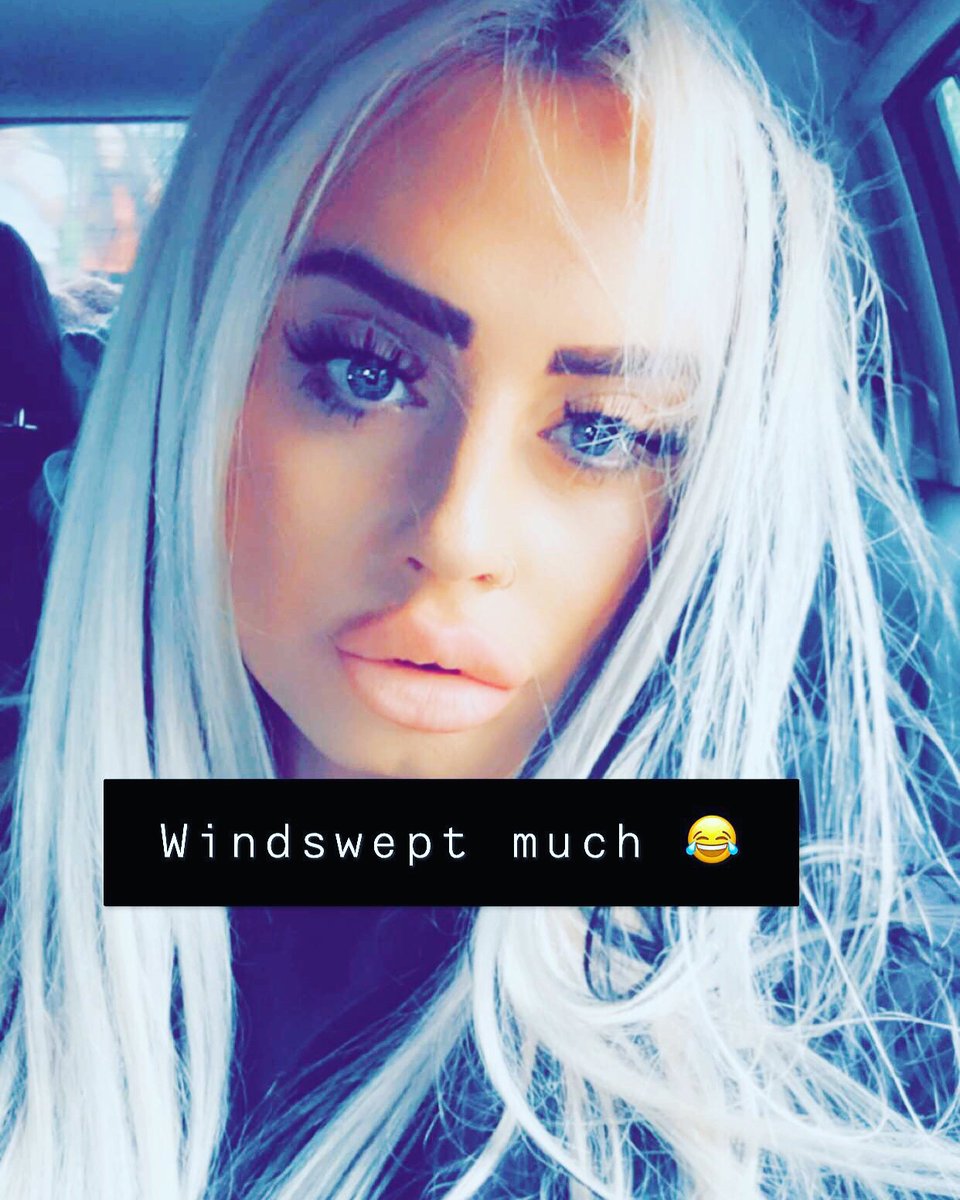 CookDemii's tweet image. #blueeyesdomination 💋💋💋💋