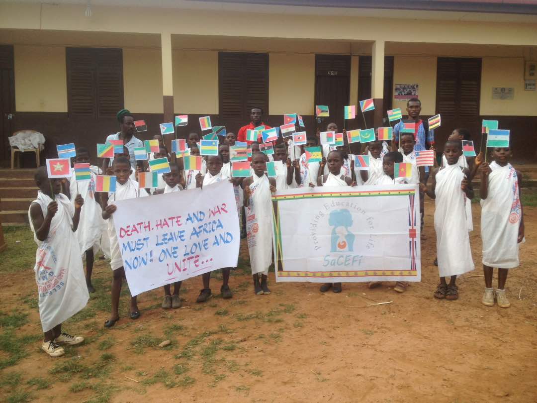 SacefiCharity's tweet photo. #LearnInPeace
#EveryChildMatters
#WeMatter
We simply want to go to school and learn. We do not want #CivilUnrest to interrupt our learning. Enough! https://t.co/DJGwtjngVE