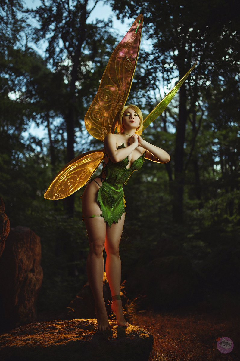 ZoeVolf's tweet photo. Pixy dust 🧚🏻‍♀️✨
I’m finally ready to share my new Tinkerbell cosplay with you❤️
She turned out truly magical and I’m proud of this cosplay

Ph:@MHPhotoTweets 
Edit:@rozzylis 
Wings:@ayakashi_twins 
Based on @JScottCampbell Tinkerbell

Like ant RT for more! 
https://t.co/kObR54dgLy https://t.co/coxd0ZUYgp