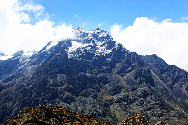 AdventuresFrena's tweet photo. Mystic Rwenzori Mountains in Uganda is a truly fantastic and unique experience with the wonder of the high glaciers.

For further information may email us

 @ info@frenaadventures.com or contact us @ tel:+256704945229

#Mountains #ugandatrekking #mountaininuganda #trekking https://t.co/3894bnNHOP