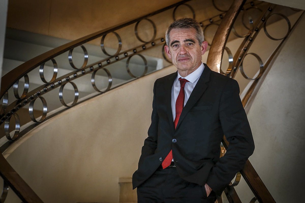 ElmatiaRadio4's tweet photo. A l'entrevista d'actualitat @RamonCastello entrevista a Antoni Bayona, lletrat major del @parlamentcat entre 2012 i 2018.

▶️ https://t.co/ko4XRdkeu6 https://t.co/FHi60viVp3
