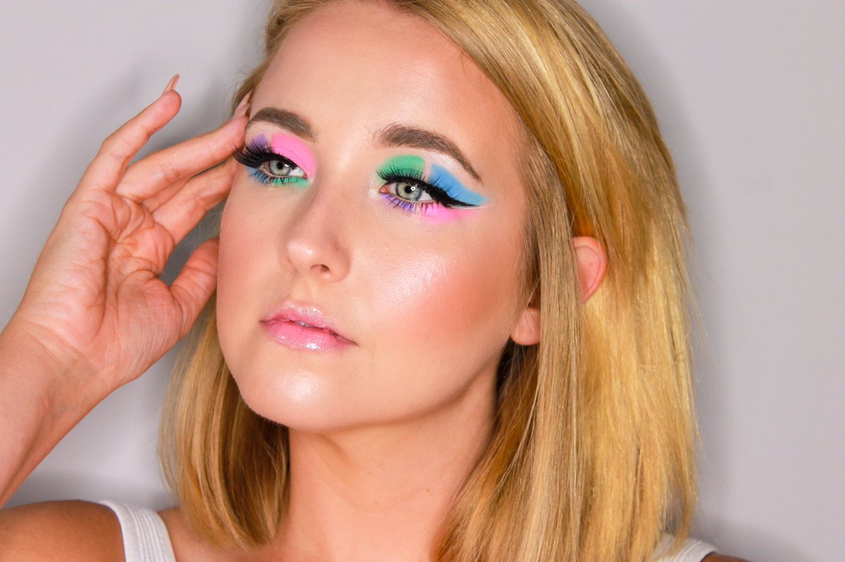 MorganMSellers's tweet photo. Why pick a color?! Check out my Instagram for a full tutorial! Shout out to @plouiseacademy for having the best bases that helps achieve the look! https://t.co/dMhXQJXUiH