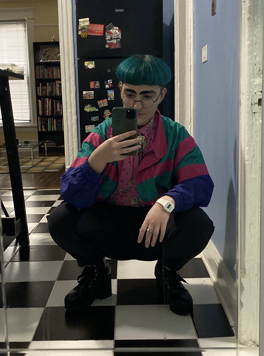kawaiivondoom's tweet photo. who wore it better?? #askOliverTree https://t.co/apc0D7HTvv