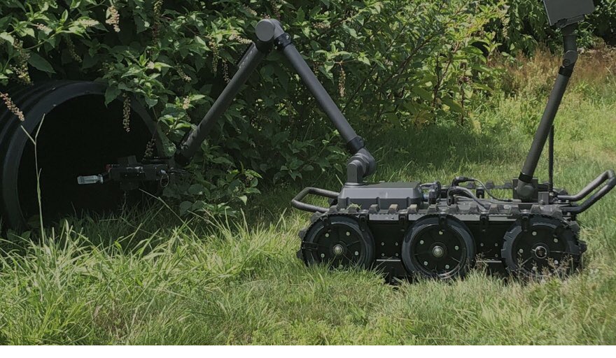 OrdnanceCSM's tweet photo. #VirtualBranching 

#TeamOrdnance: Army’s pit crew for robots...and of course the #Team that operates them #EOD

#TeamOrdnance=Happy Army Robots   

@ArmyROTC @TRADOC @SCoE_CASCOM @USAODCorps @ChiefofOrdnance @59thOrdnanceBDE @73dODBN @832dODBN https://t.co/6jktLPvVhS