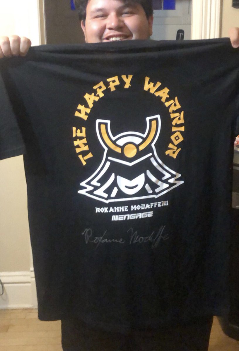DuenasMMA's tweet photo. Thank you so much for the shirt, I love it! I know anyone can get these but I’m still showing it off lol! You’re the best @Roxyfighter https://t.co/7NrhXz6f1H