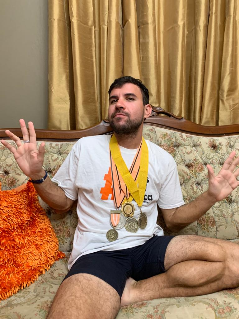 JlrvSAAM's tweet photo. Pues aquí yo bien maliantoso mostrandole mis medallas que ya me llegaron casi todas. 

Seguimos consechando frutos. 

#salubrista
#EGSP https://t.co/G37heOGYSi