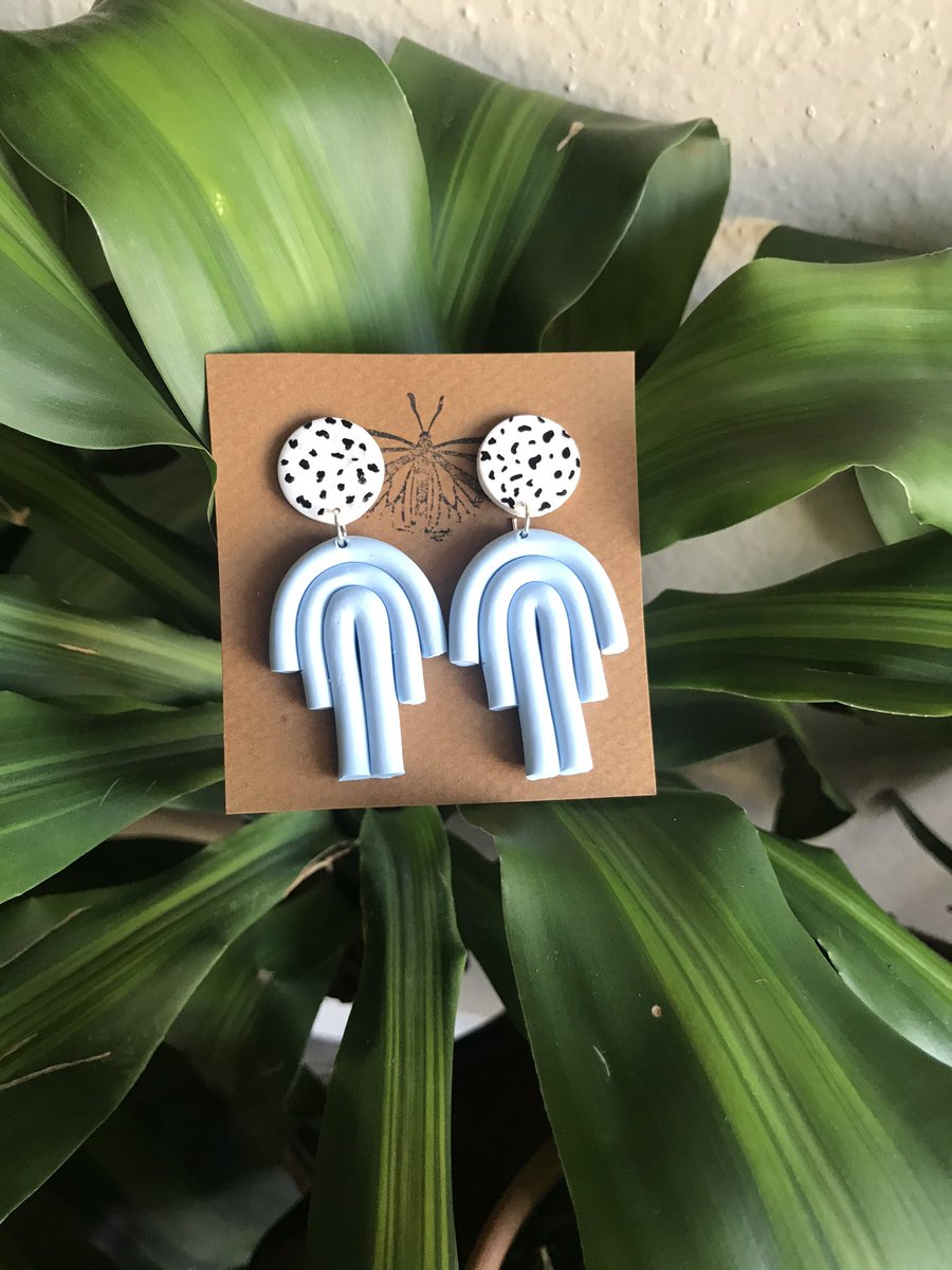 mattieadamss's tweet photo. Hey everybody! Go follow my new business page! All things polymer clay jewelry and accessories! @ButterflyBCo_ 💕🐆🦋 https://t.co/eXZG1QzHqf