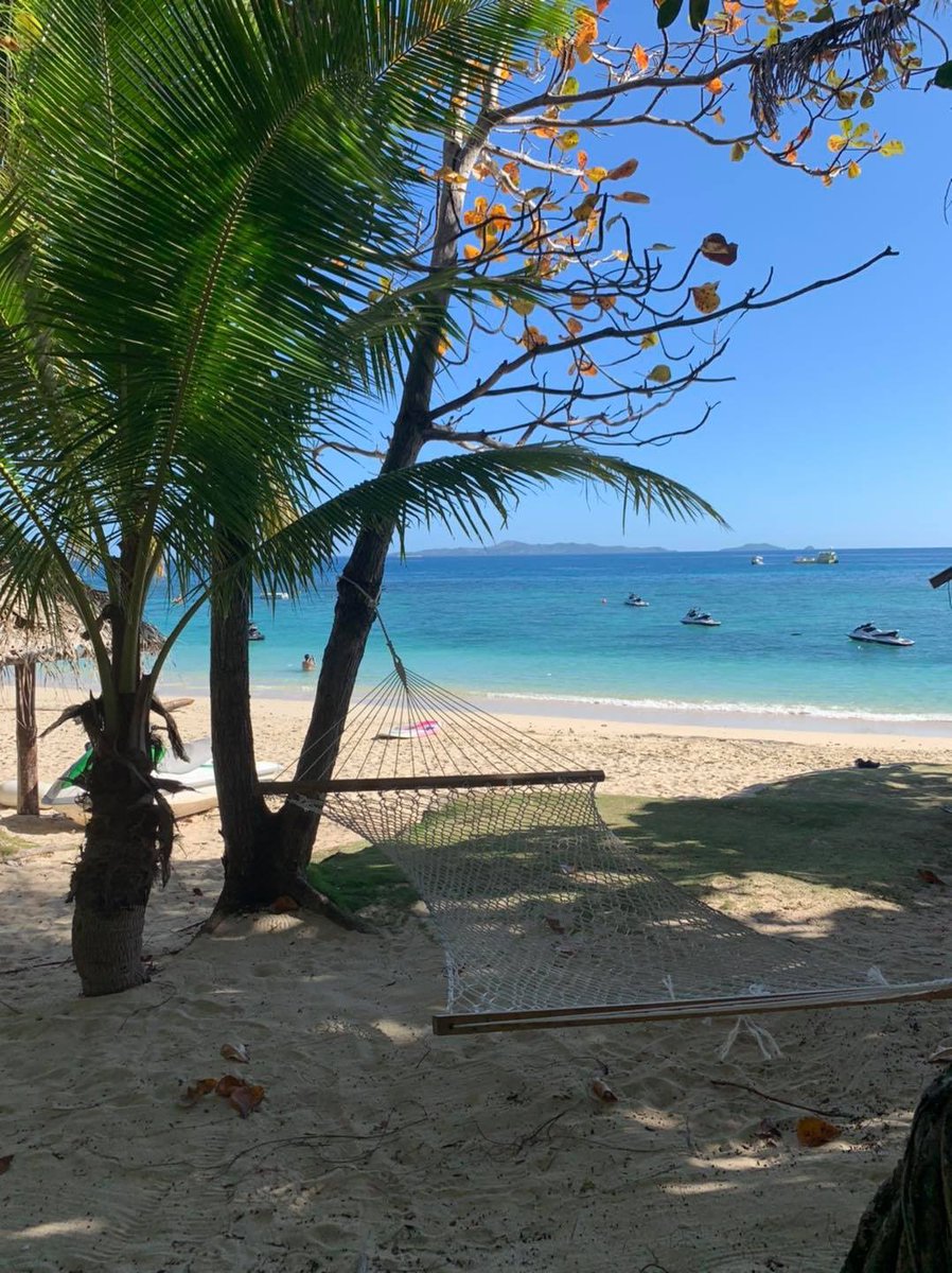 treasure_fiji's tweet photo. Dreaming of sunshine, warm and relaxing atmosphere on island time....this is your perfect island to have it all... https://t.co/kDAlzu3nKg
